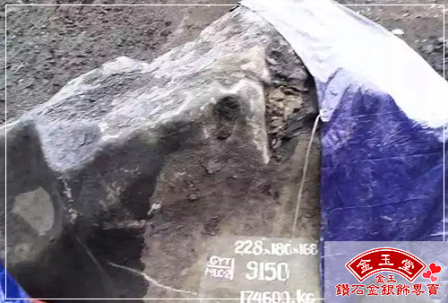 緬甸最大的翡翠原石將在公盤出售啦！擬定價70億！近期緬政府狠抓原石走私，小心！